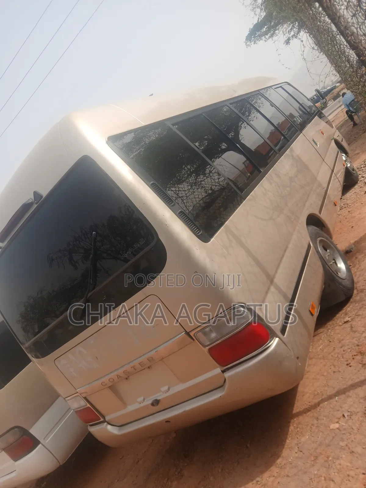 Toyota Coaster 2010