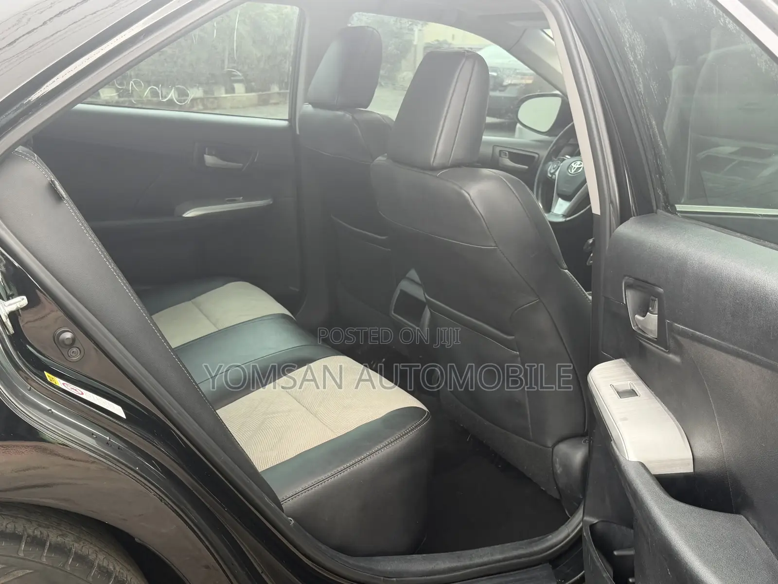 Toyota Camry SE V6 4dr Sedan (3.5L 6cyl 6A) 2012 Black