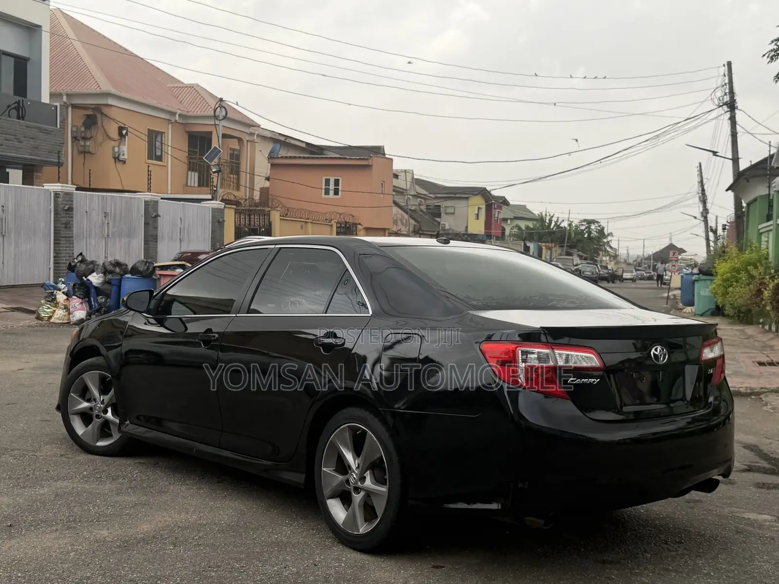 Toyota Camry SE V6 4dr Sedan (3.5L 6cyl 6A) 2012 Black