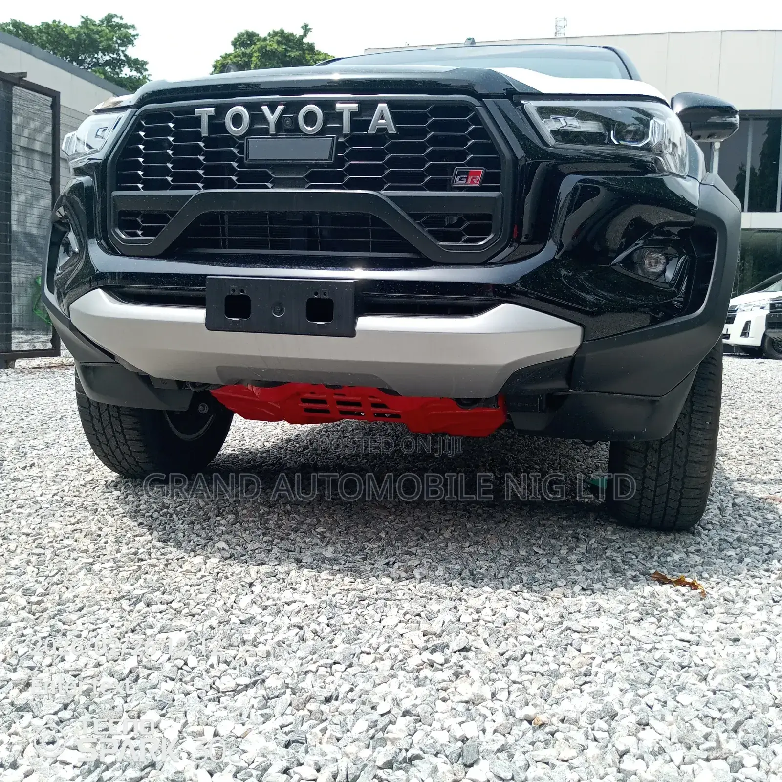 New Toyota Hilux 2025 Black