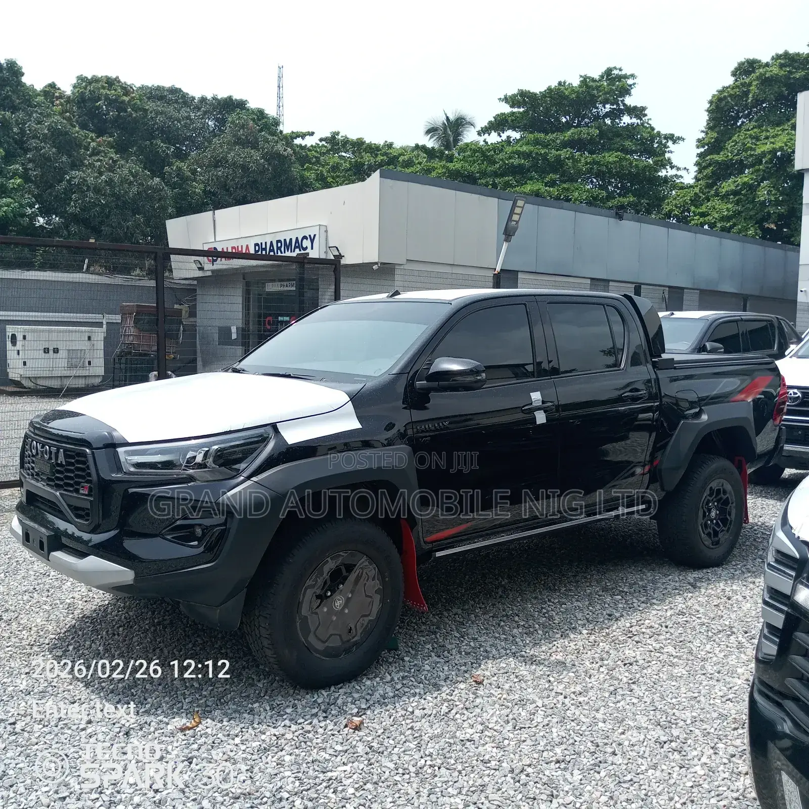 New Toyota Hilux 2025 Black