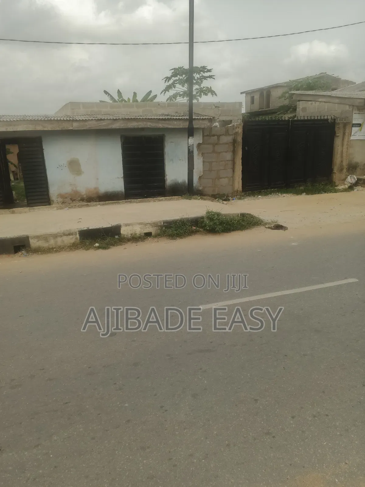 3bdrm Bungalow in Ayobo for sale
