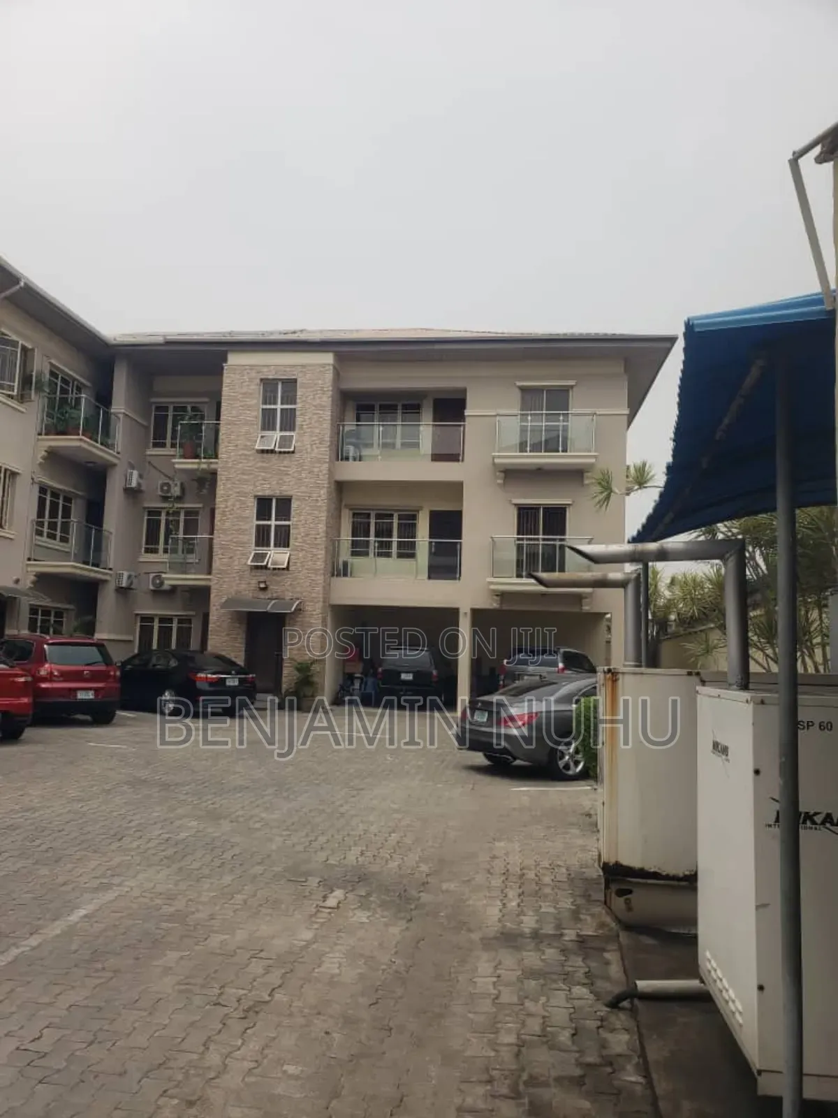 3bdrm Apartment in Lekki Right for rent