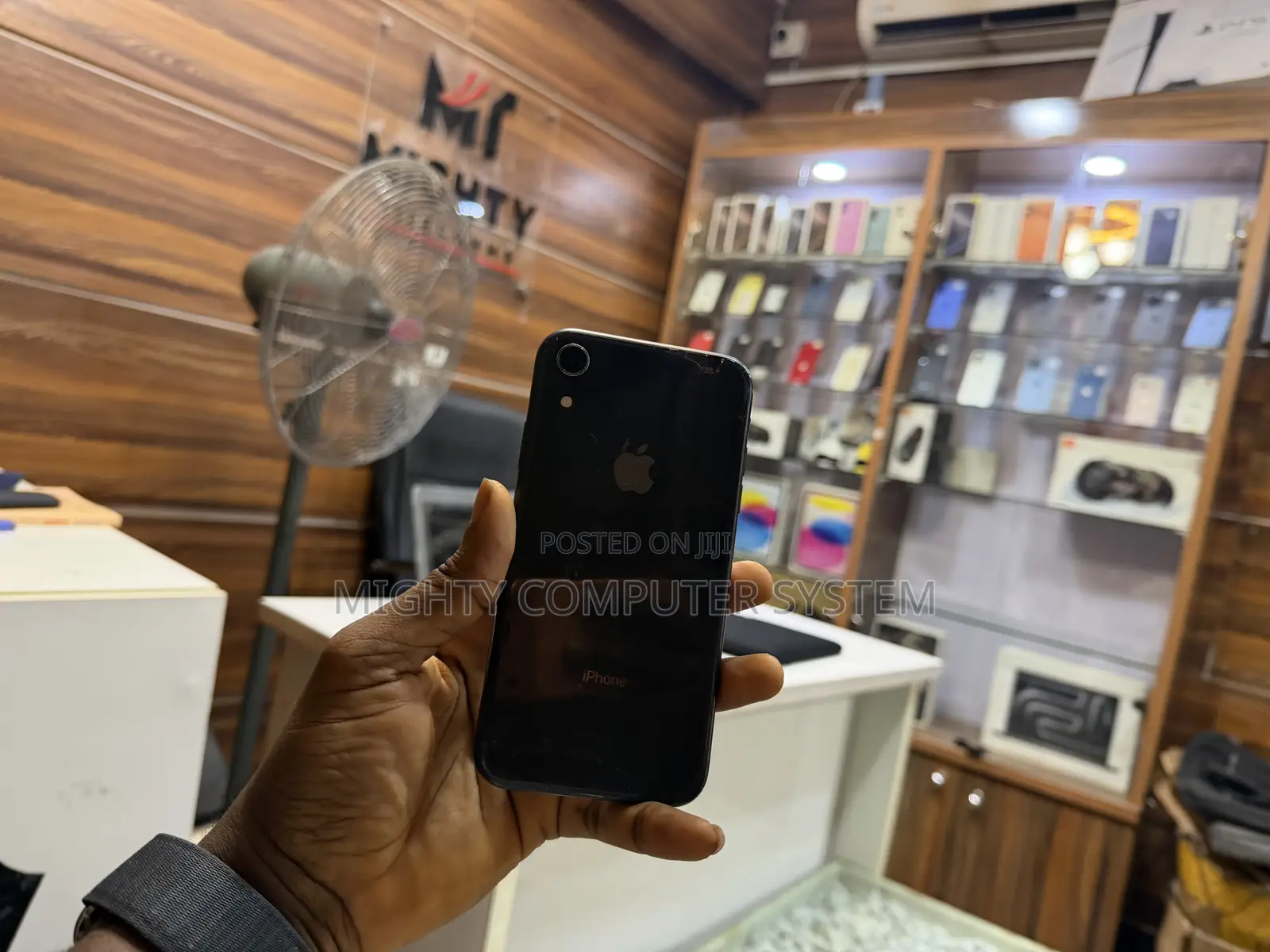 Apple iPhone XR 64 GB Black
