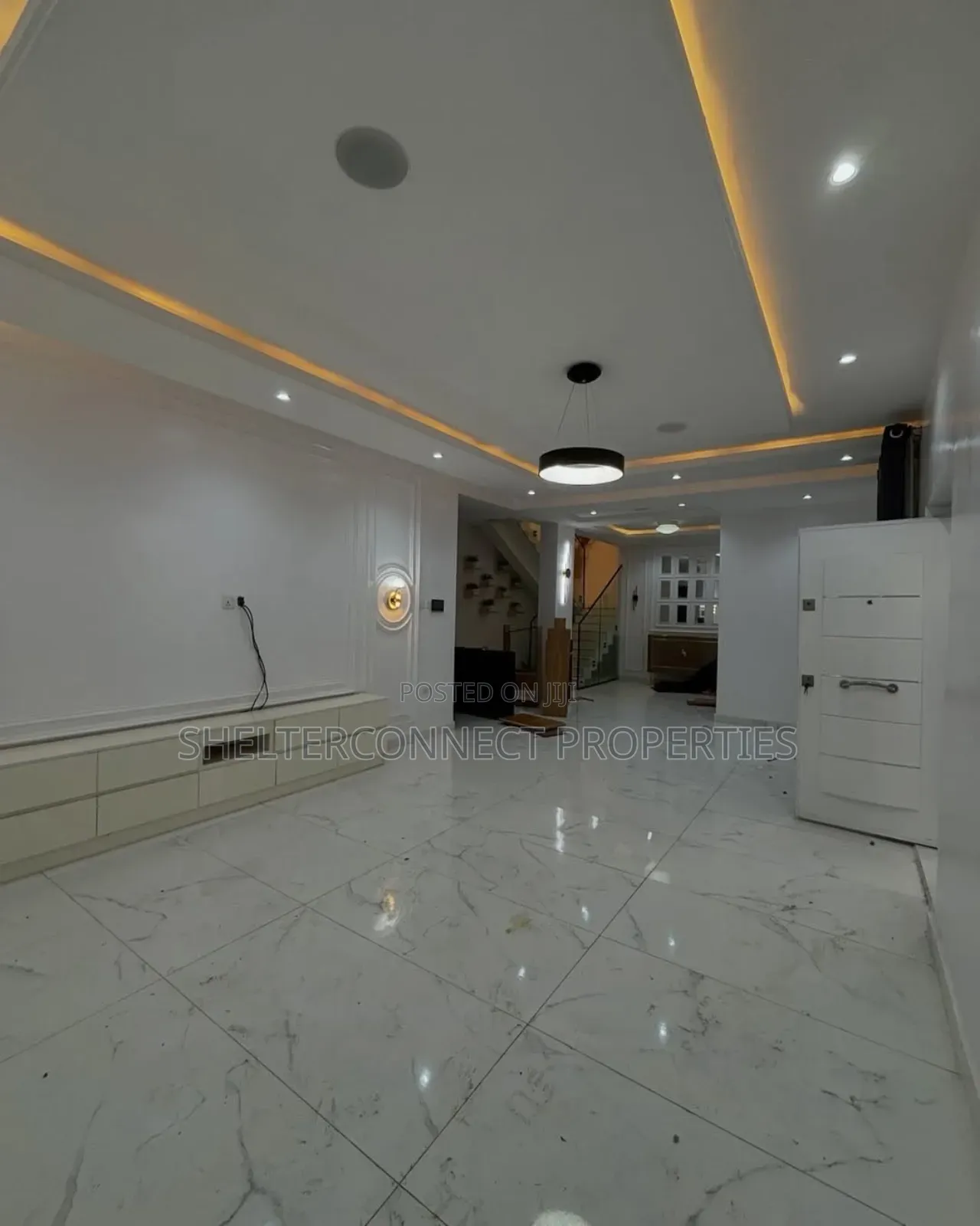 4bdrm Maisonette in Lekki Phase 1 for rent