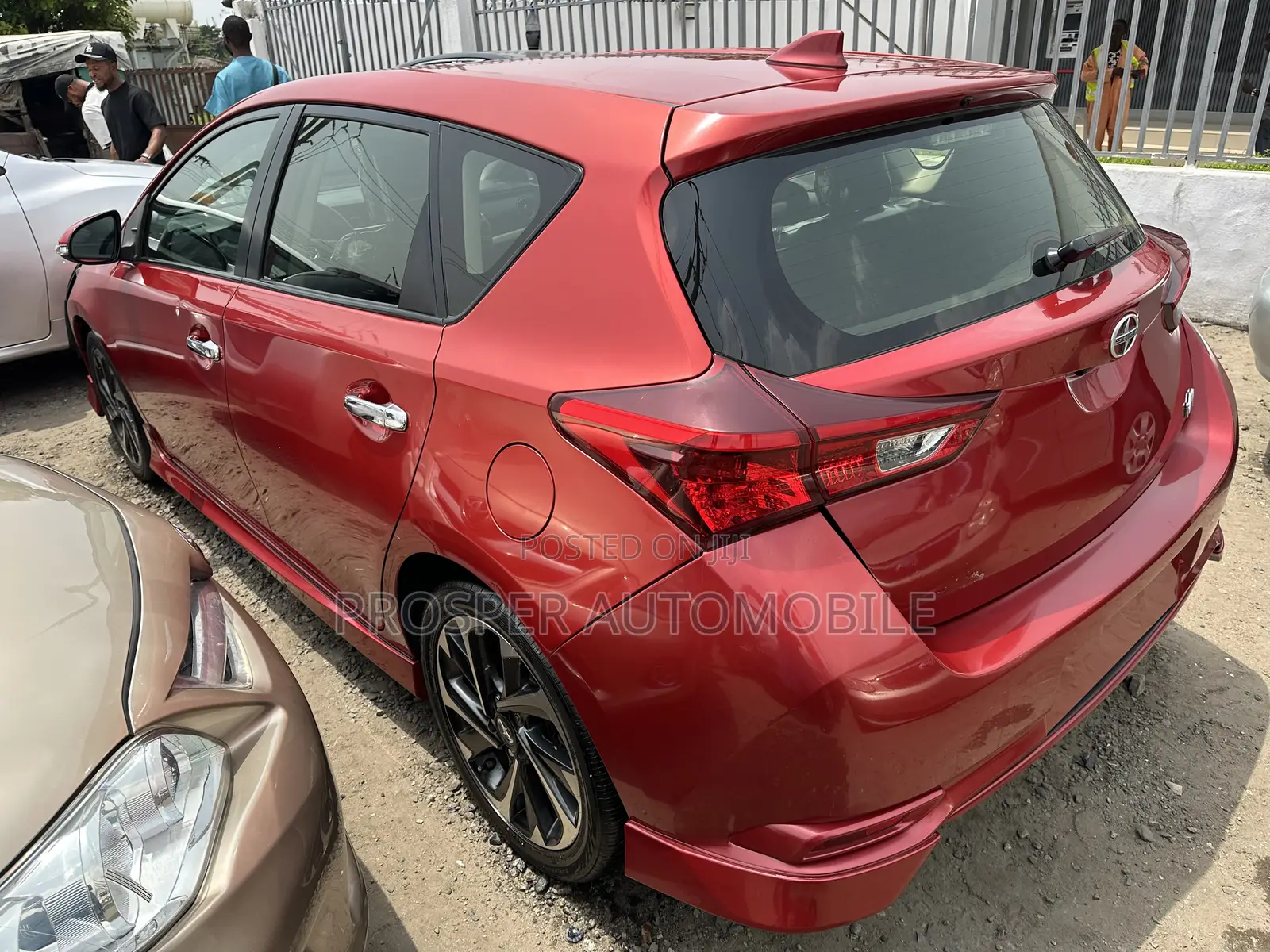 Scion iM Base 2016 Red