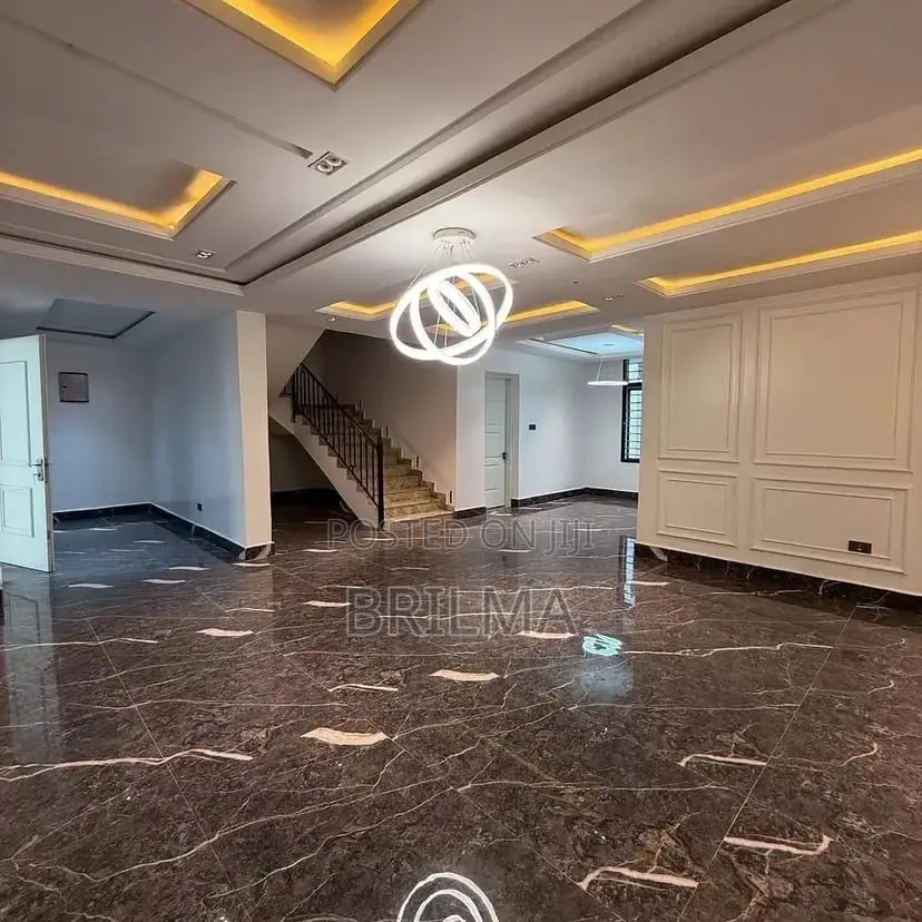 4bdrm Duplex in Kado for sale