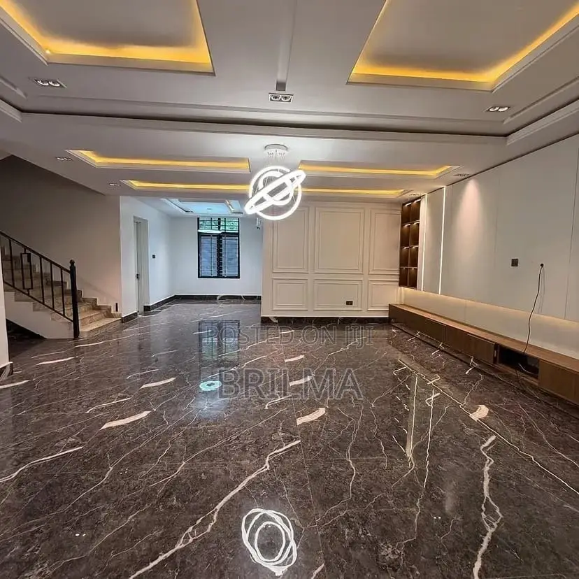 4bdrm Duplex in Kado for sale