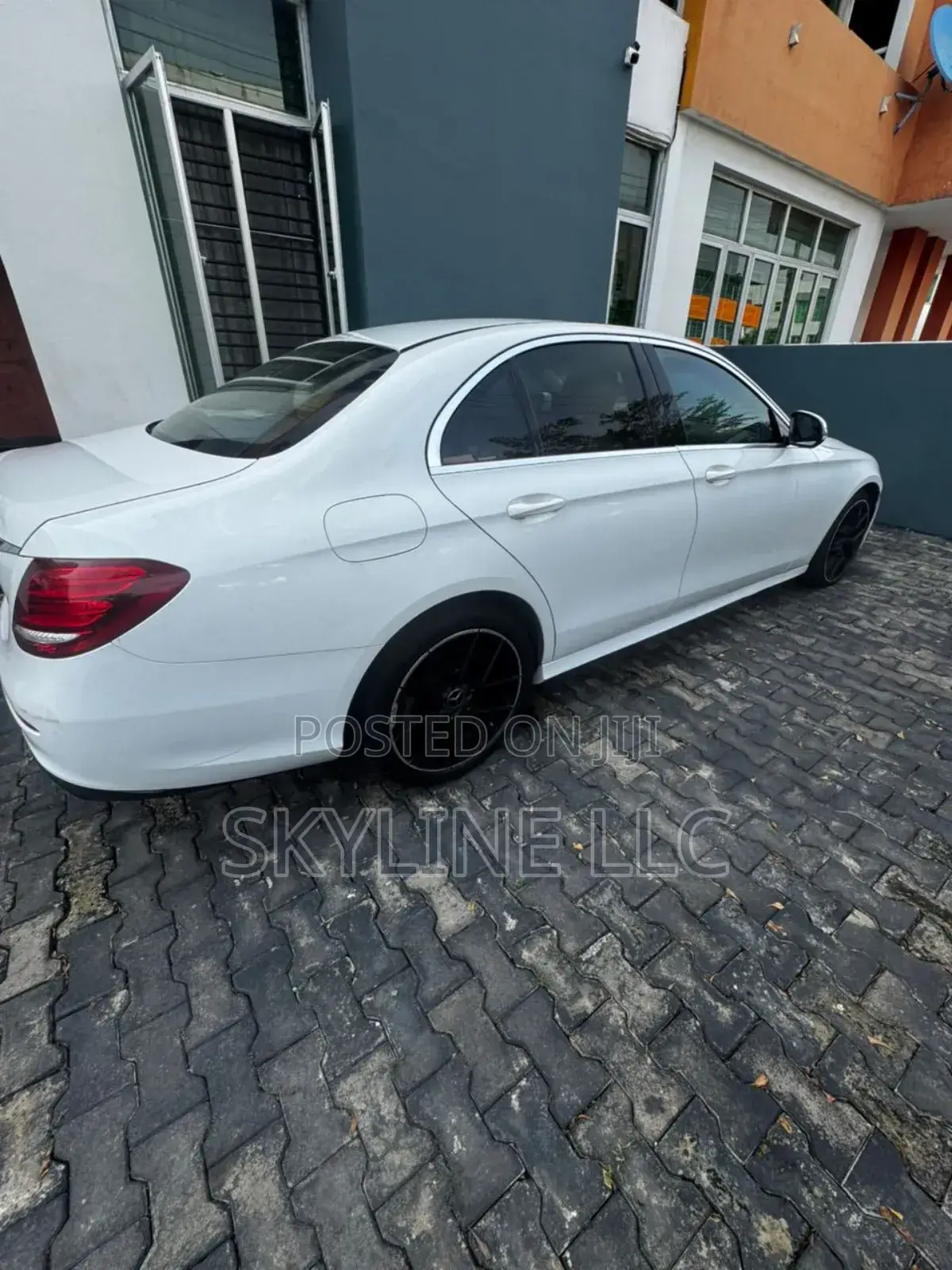 Mercedes-Benz E300 4Matic AWD Sedan (2.0L 4cyl 9A) 2017 White