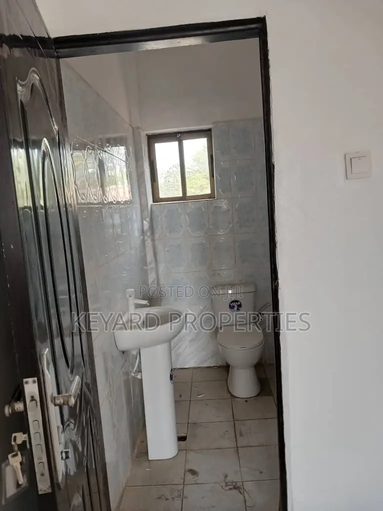 Commercial Shop for Rent in Wuse2