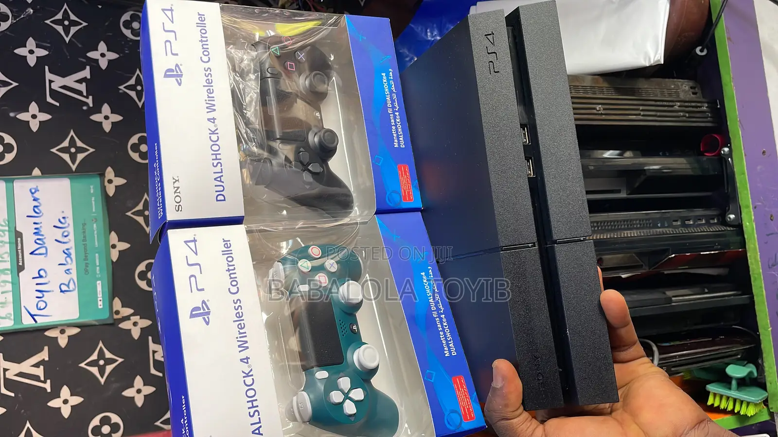 Ps4 Fat Working Perfectly 2pads and Games