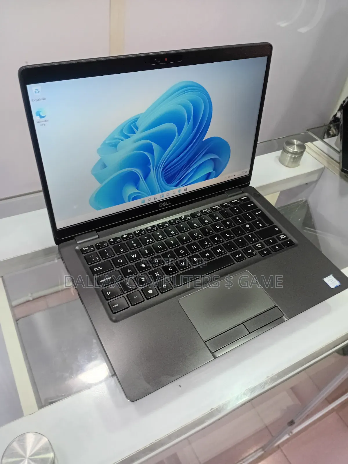 Laptop Dell Latitude 5300 8GB Intel Core i7 SSD 256GB