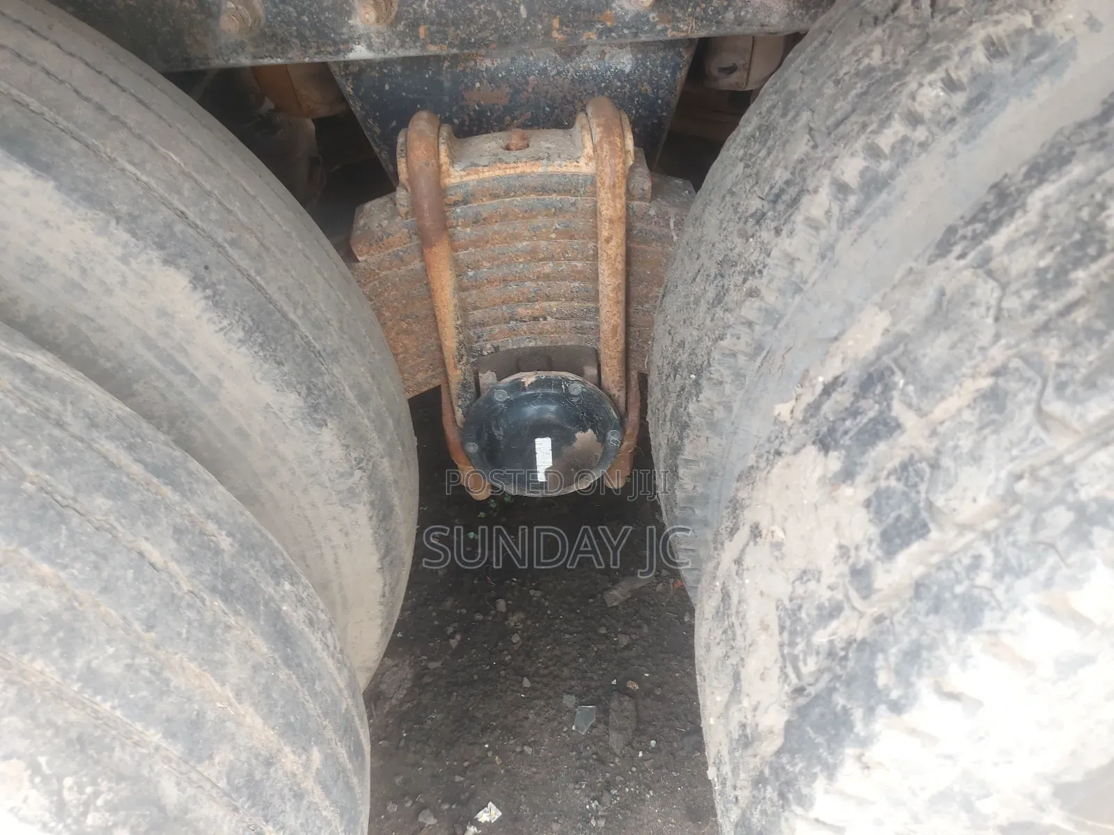 Tokunbo Rd Mack 10 Tyres Dump Truck With Ten Bolts Rim Big Axle