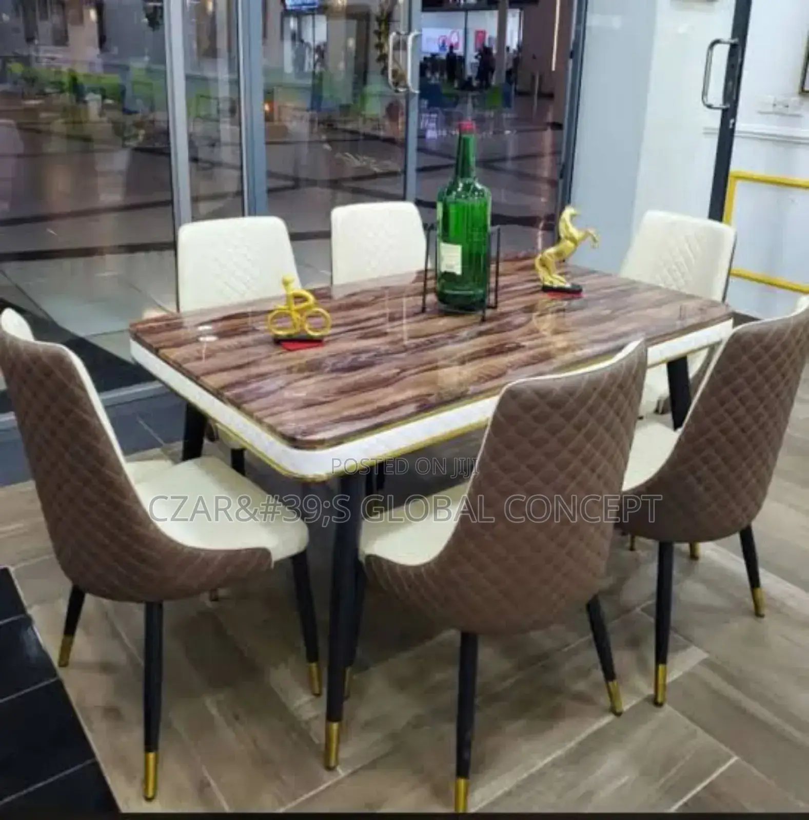 Luzury 6 Seaters Dining Set