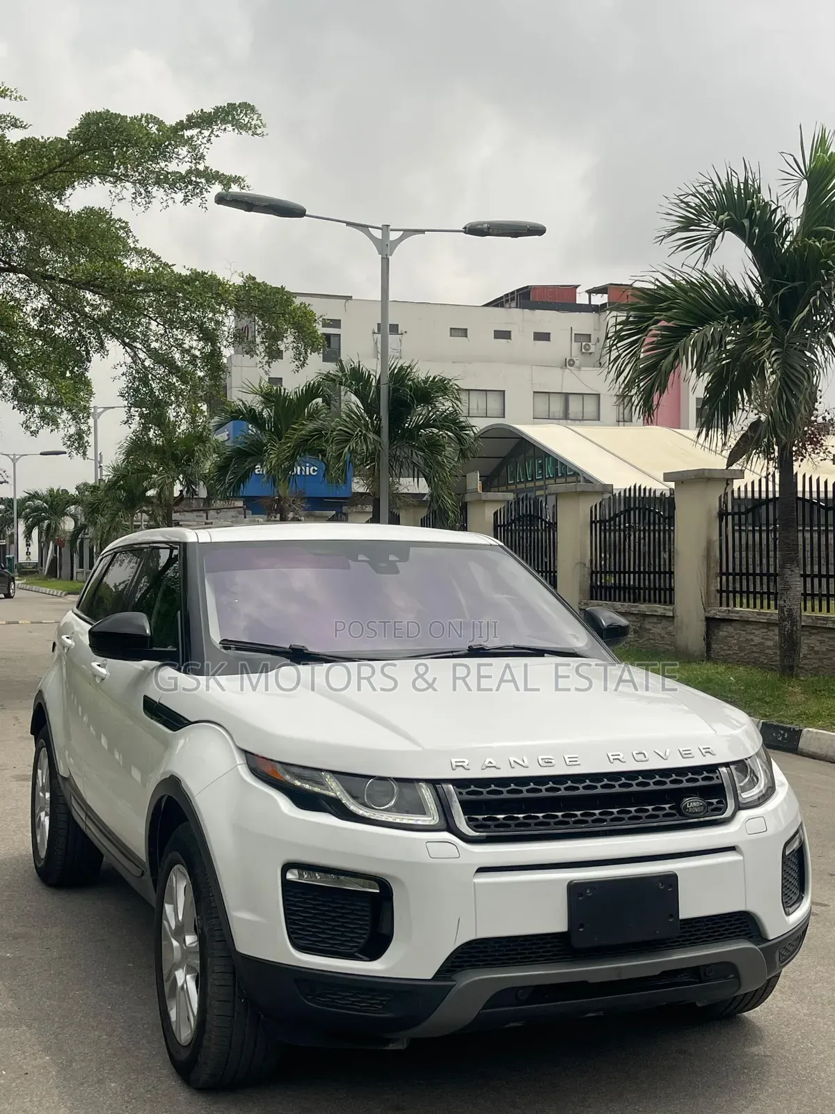 Land Rover Range Rover Evoque HSE Dynamic 4x4 (2.0 4cyl 9A) 2016 White
