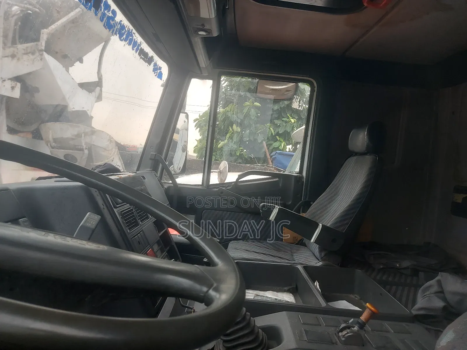 Tokunbo 440e 42 Iveco Eight Tyres Long Frame Truck Big Axle