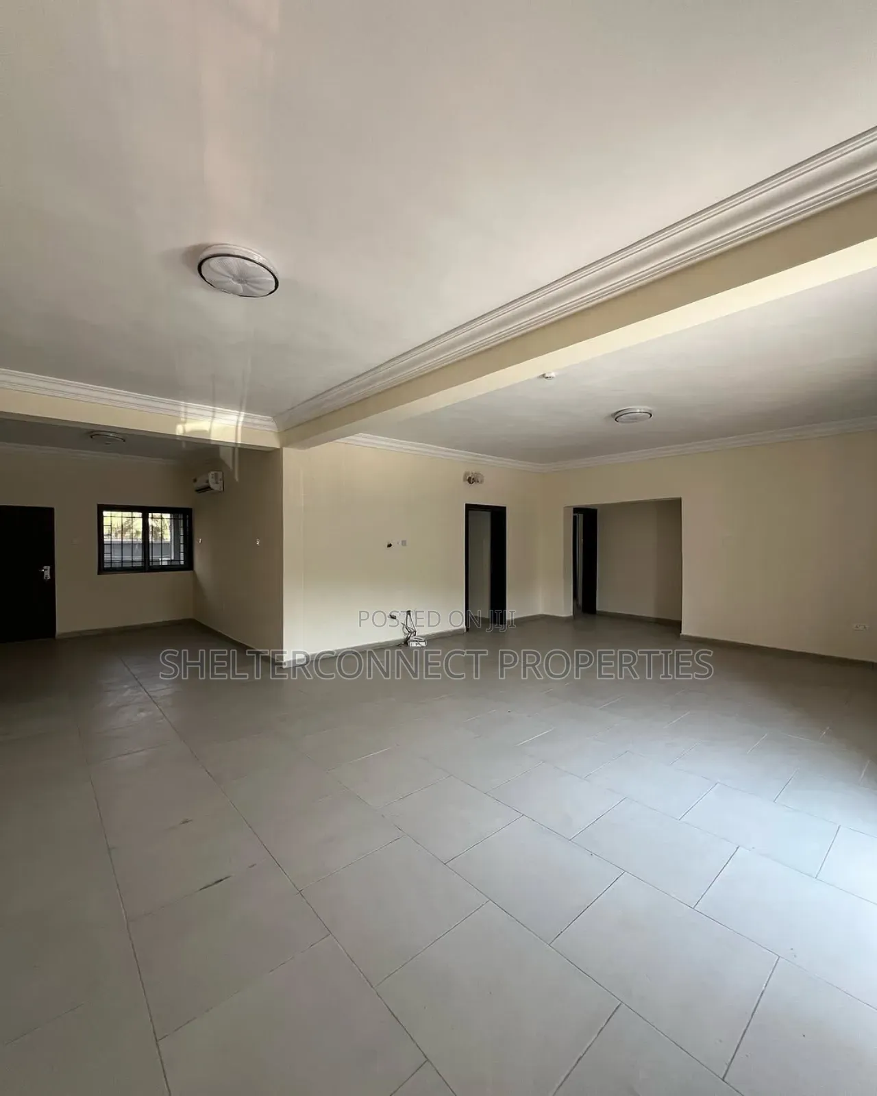 3bdrm Apartment in Lekki Phase 1 for rent