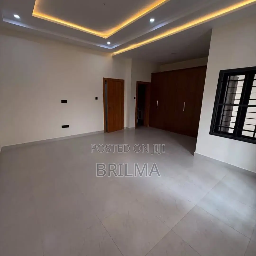 4bdrm Duplex in Jahi for sale