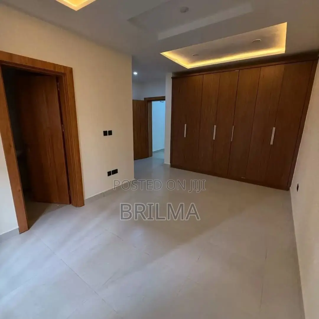 4bdrm Duplex in Jahi for sale