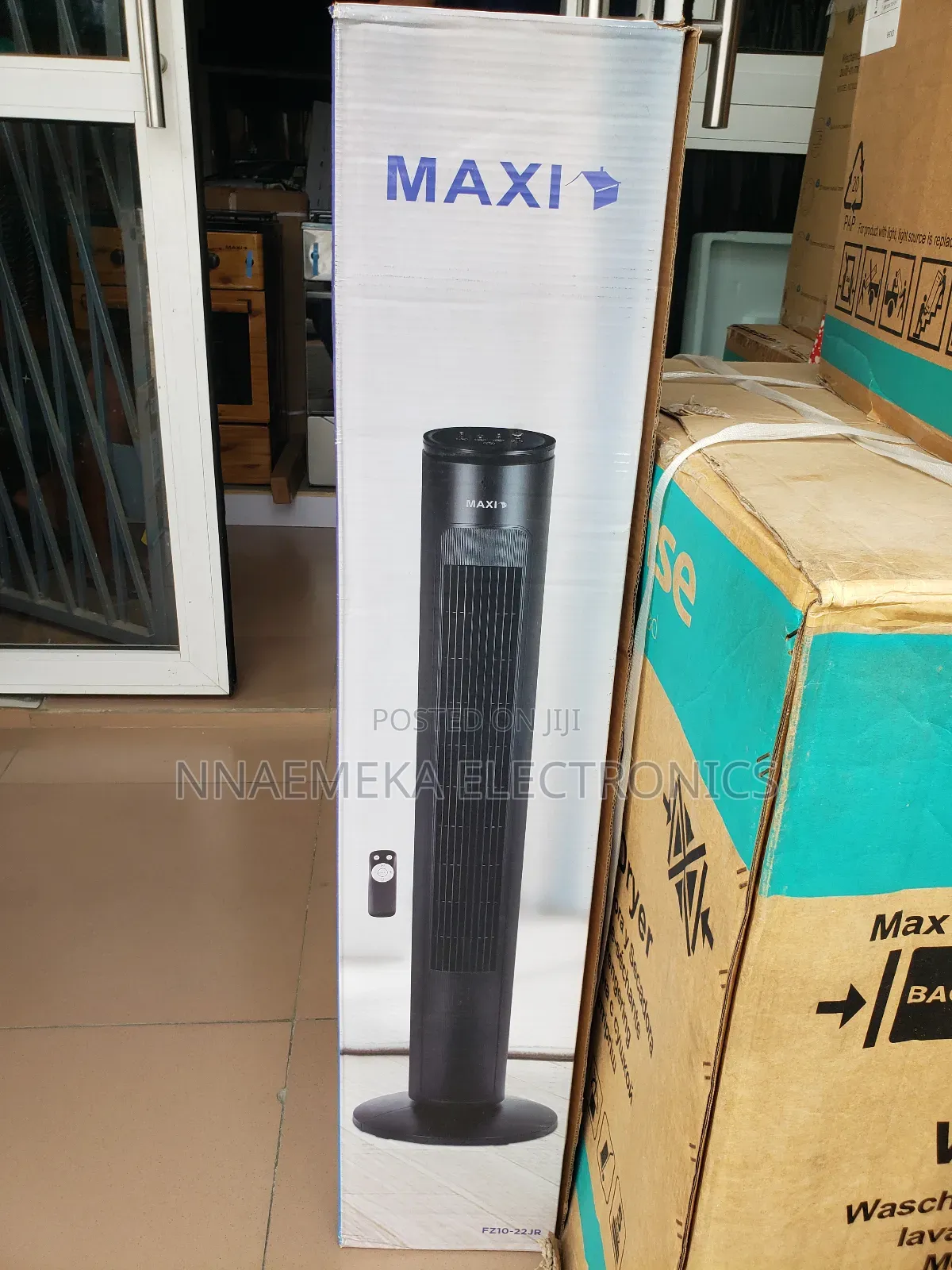 Maxi Black 40" Oscillating Tower Bladless Fan