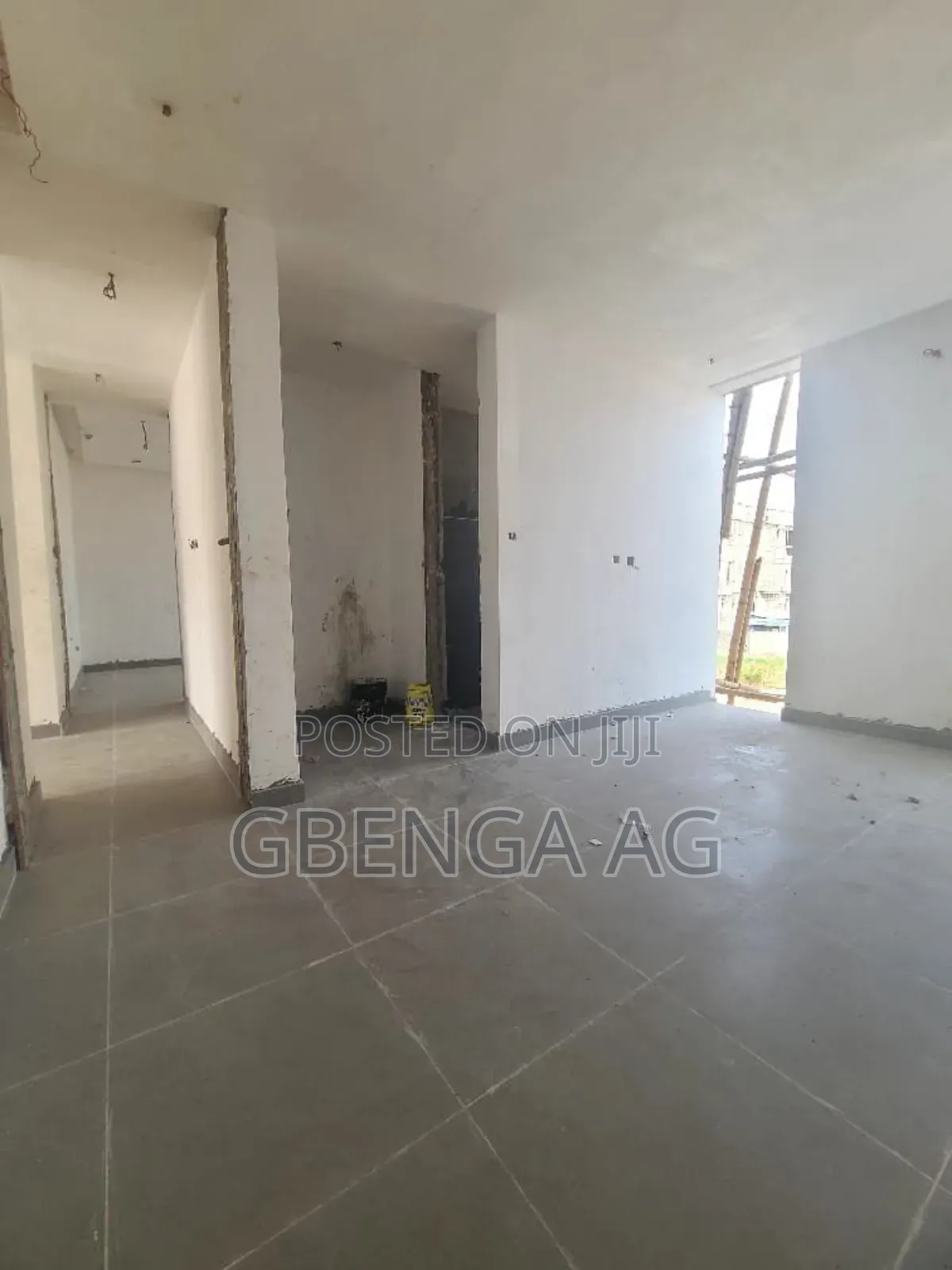 2bdrm Apartment in Chevron for sale