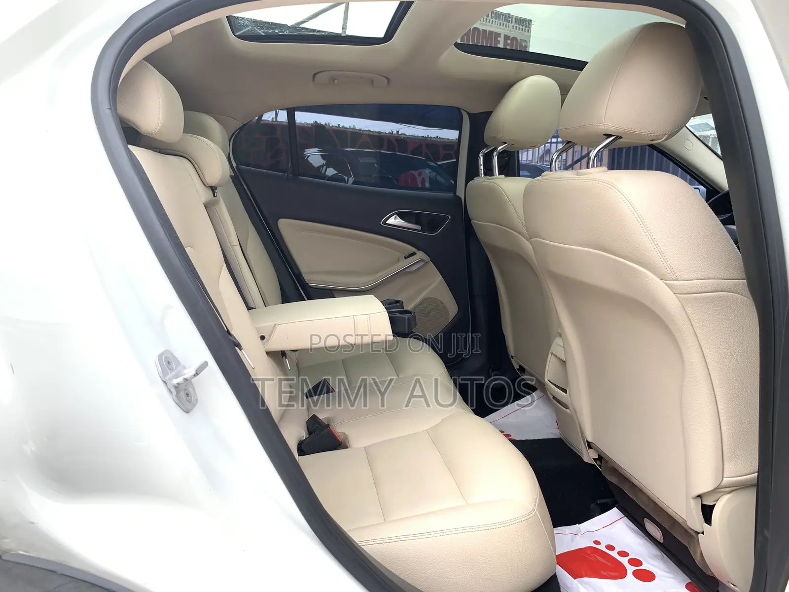 Mercedes-Benz GLA 250 2015 White