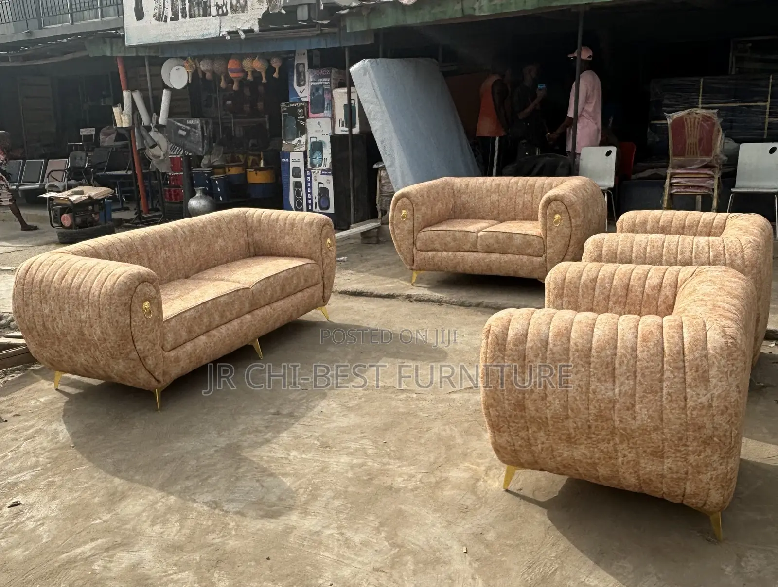 Complete Set of Phenomenal Upholstery Fabric Couch | Chairs | Couch