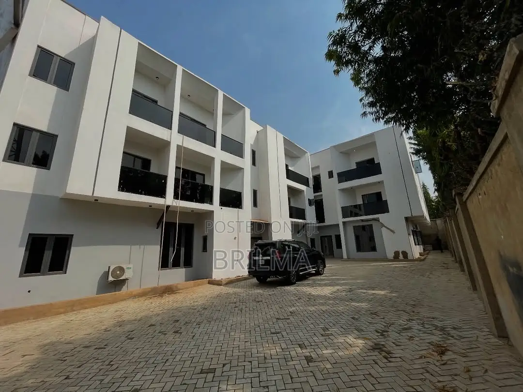 4bdrm Duplex in Jahi for sale