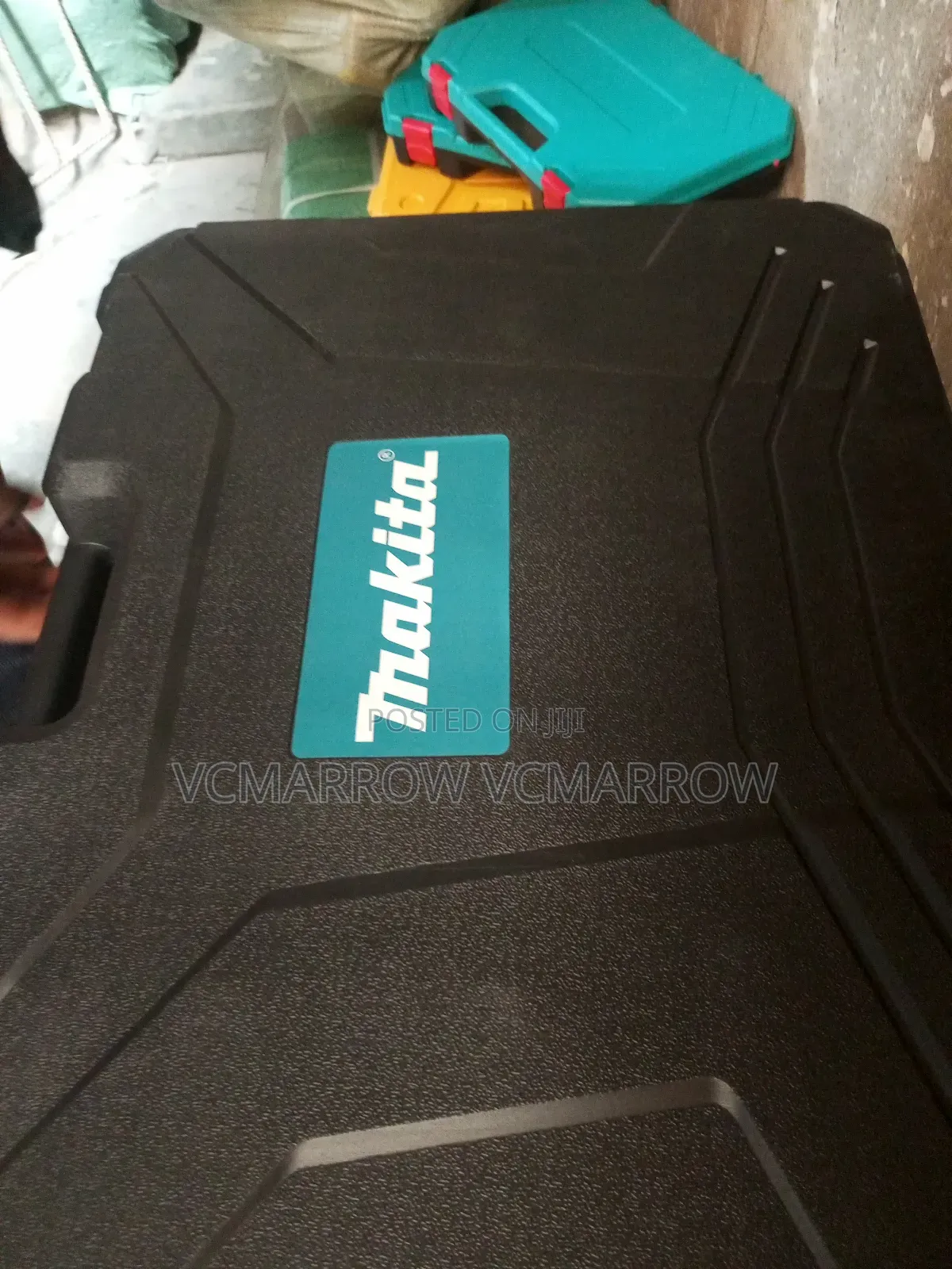 Makita 4-in-1 Cordless Power Tool Combo Kit