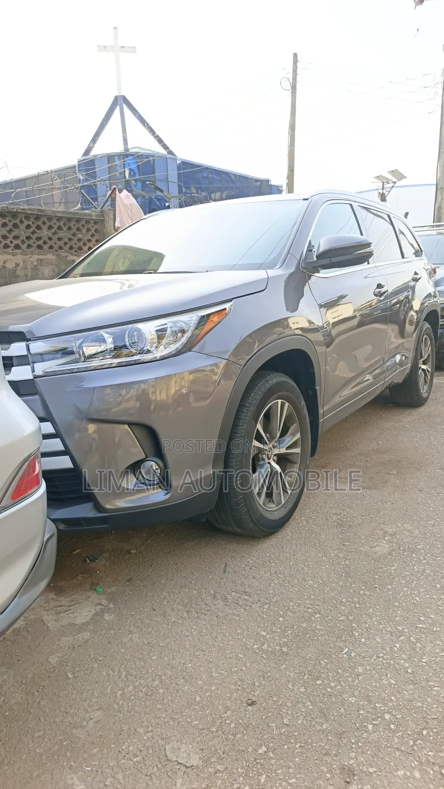 Toyota Highlander XLE 4x2 V6 (3.5L 6cyl 8A) 2018 Gray