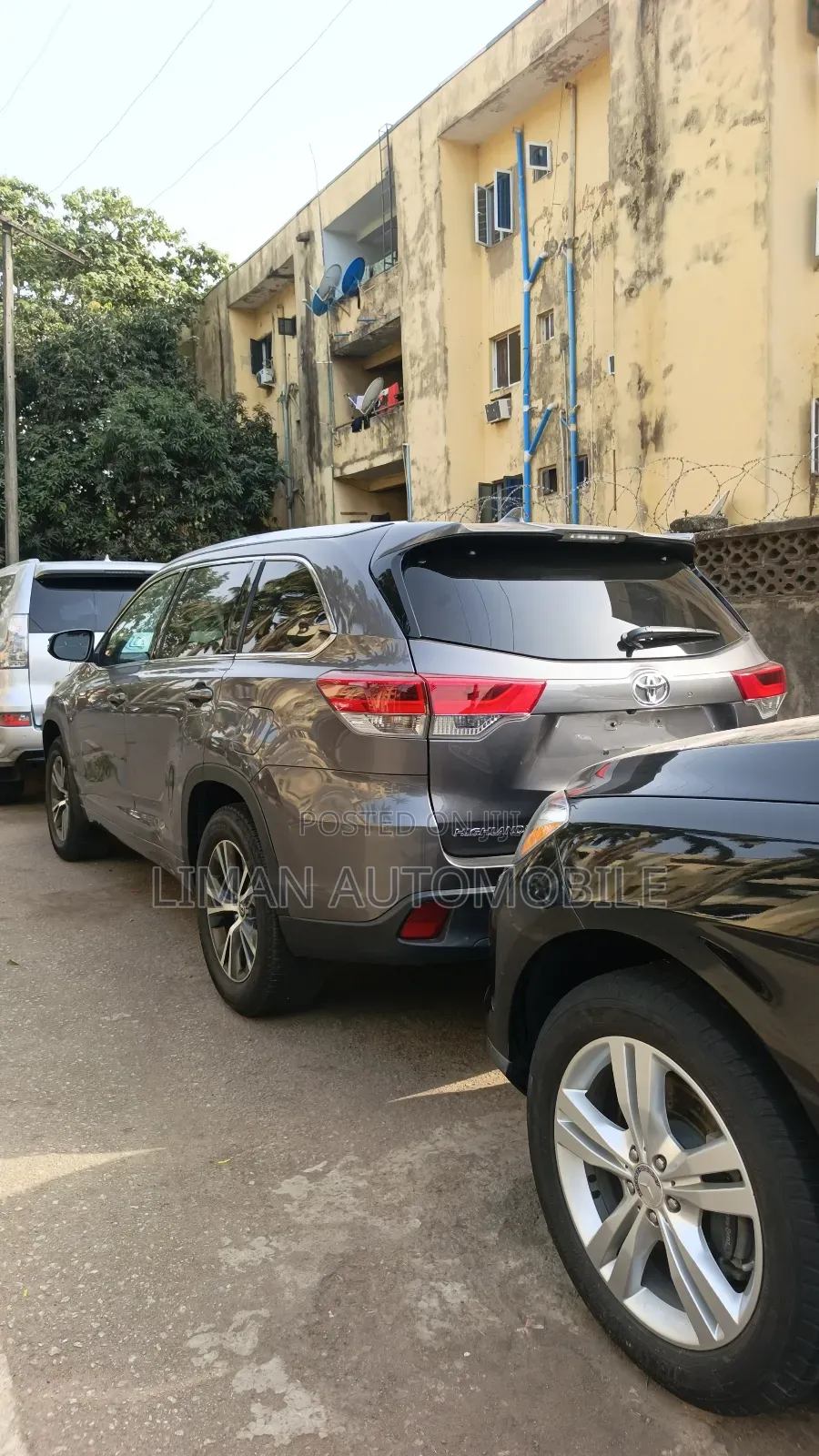 Toyota Highlander XLE 4x2 V6 (3.5L 6cyl 8A) 2018 Gray
