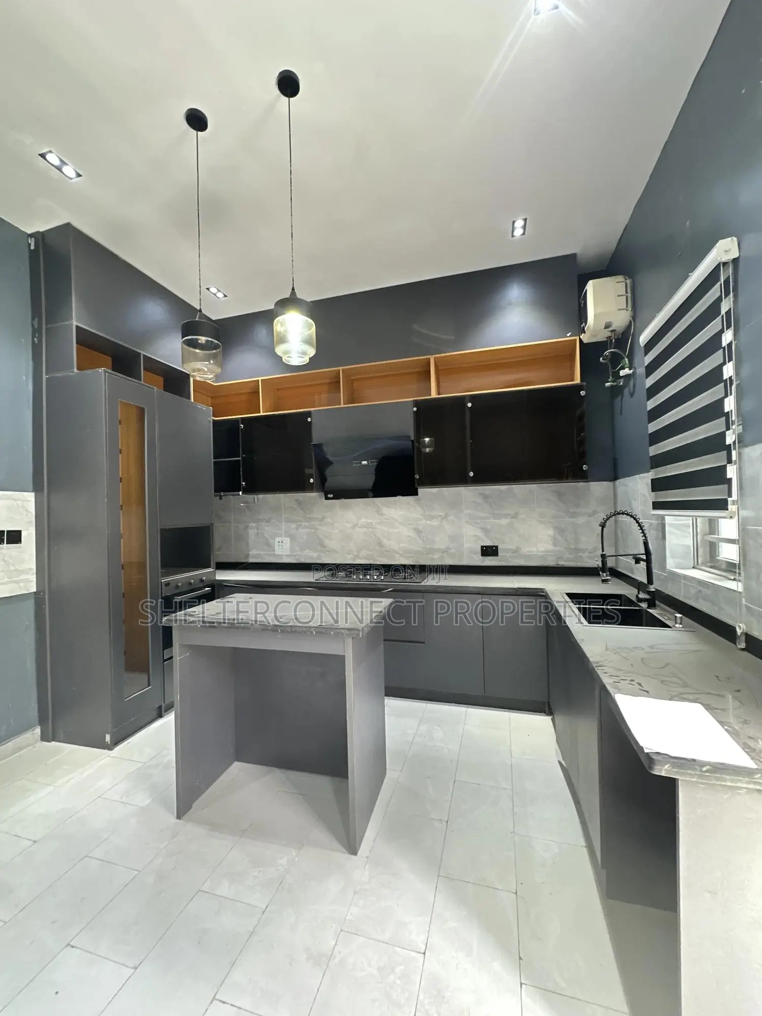 5bdrm Duplex in Lekki for rent