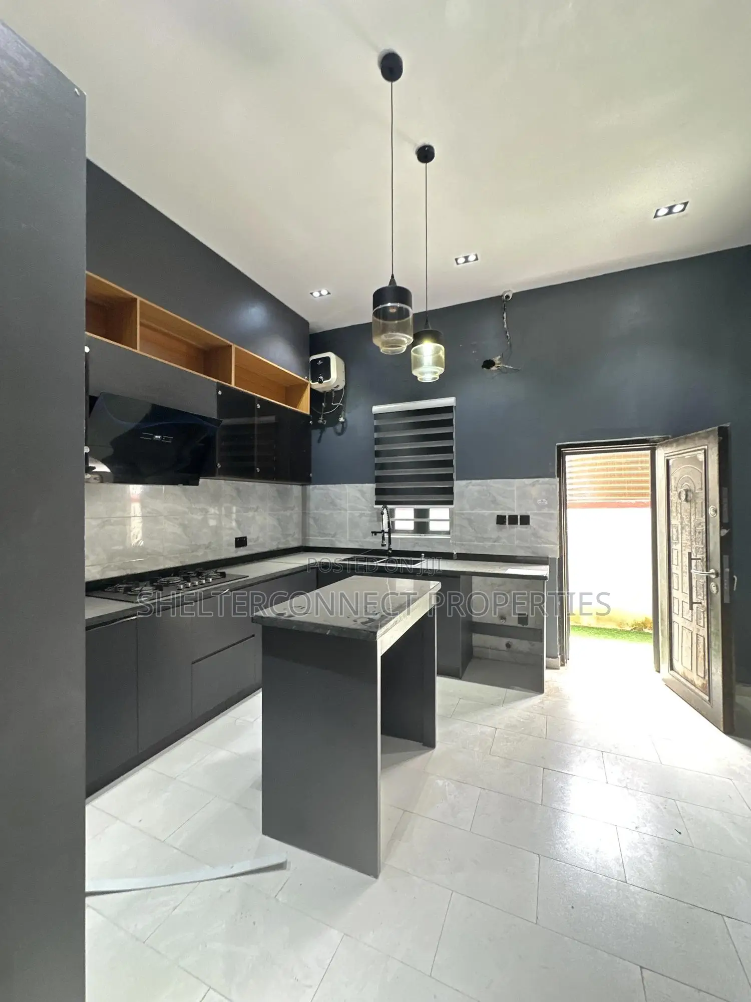 5bdrm Duplex in Lekki for rent