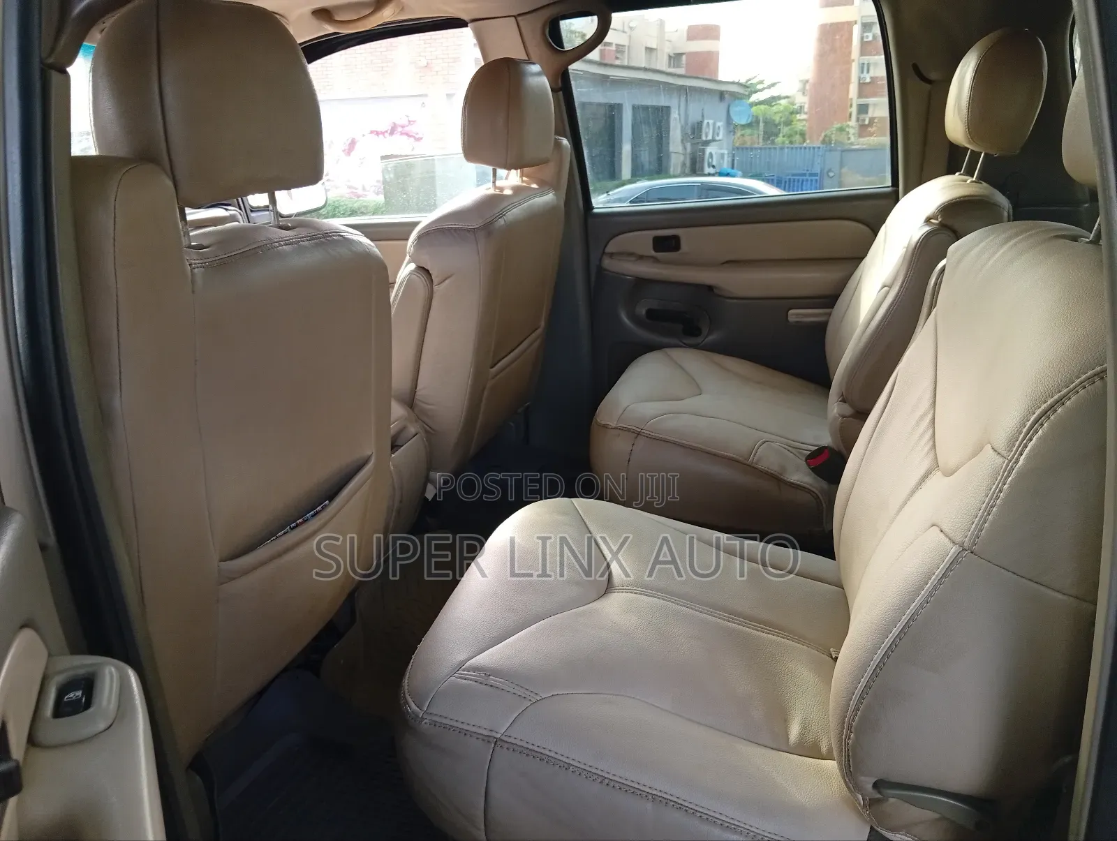 GMC Yukon 2001 Gold
