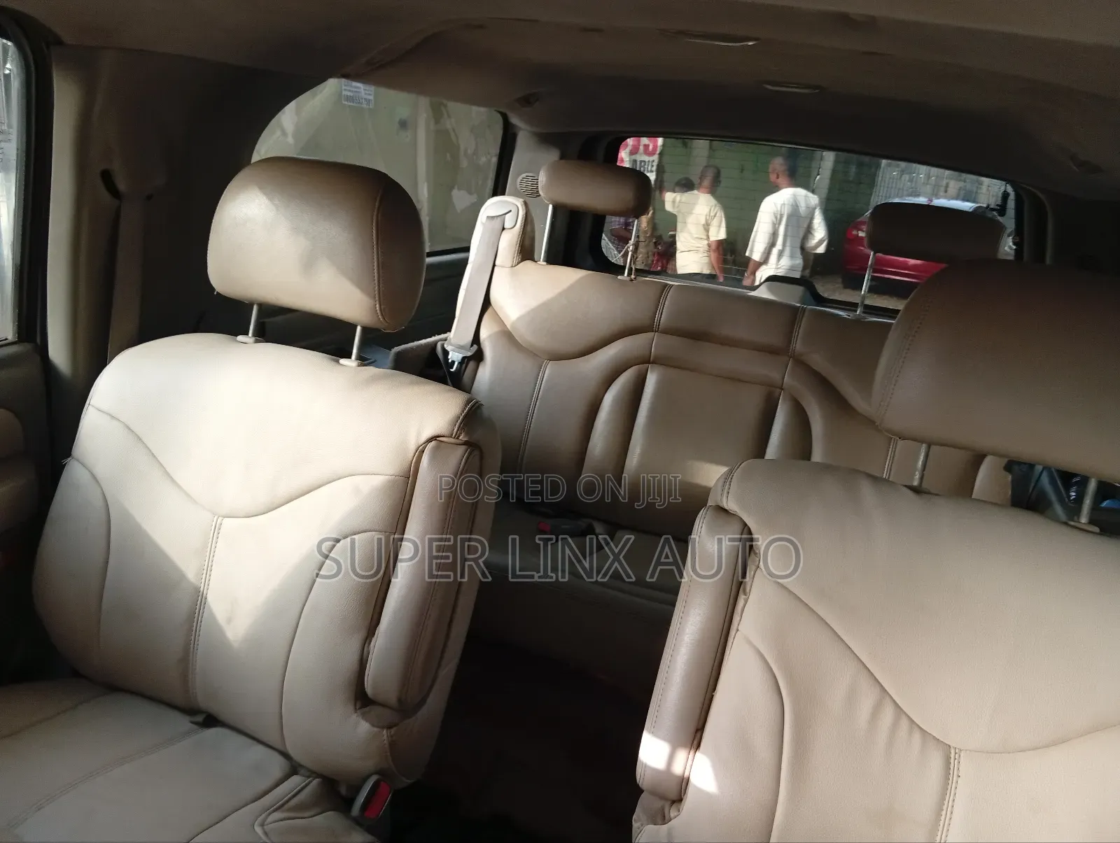 GMC Yukon 2001 Gold