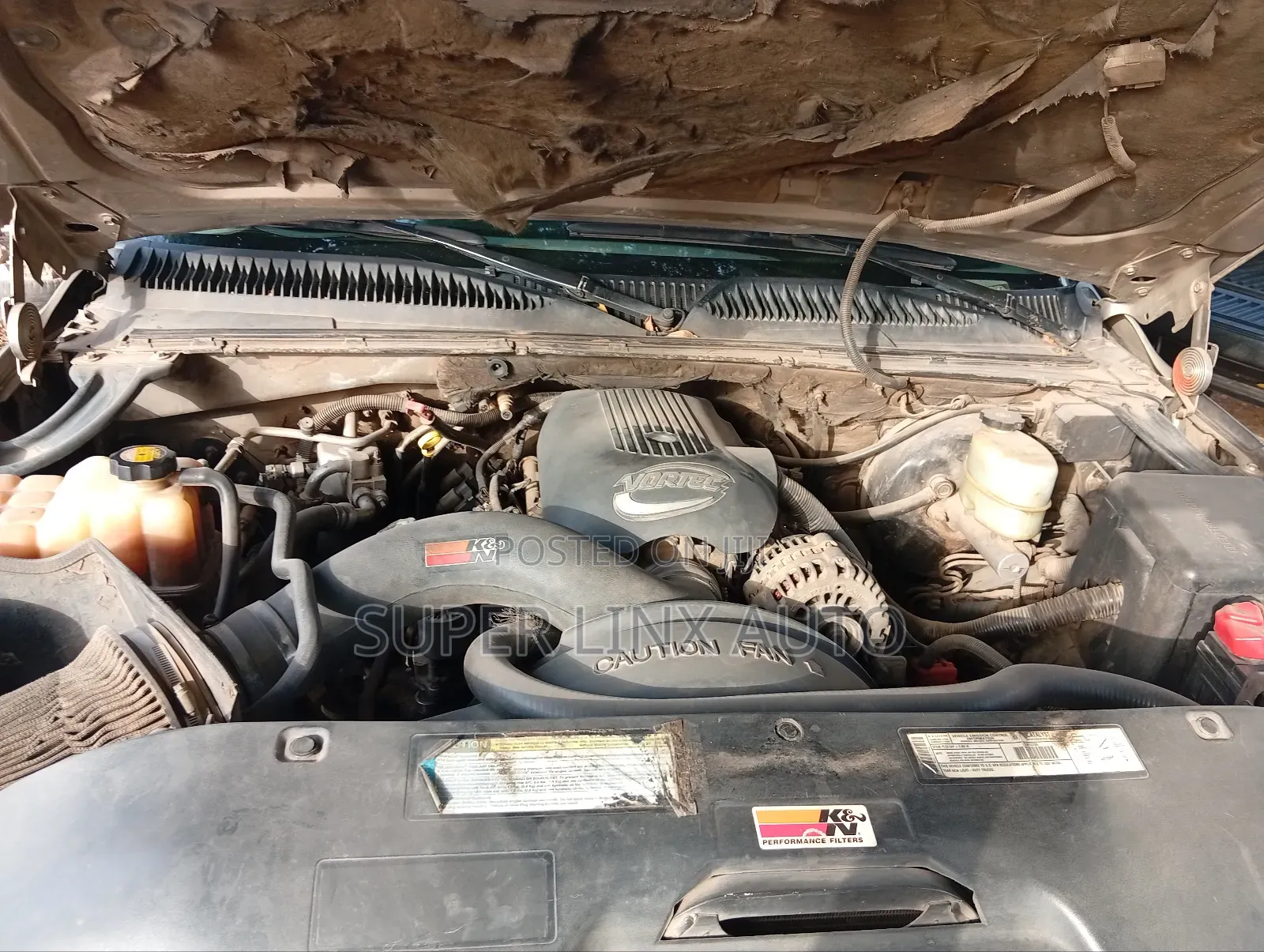 GMC Yukon 2001 Gold