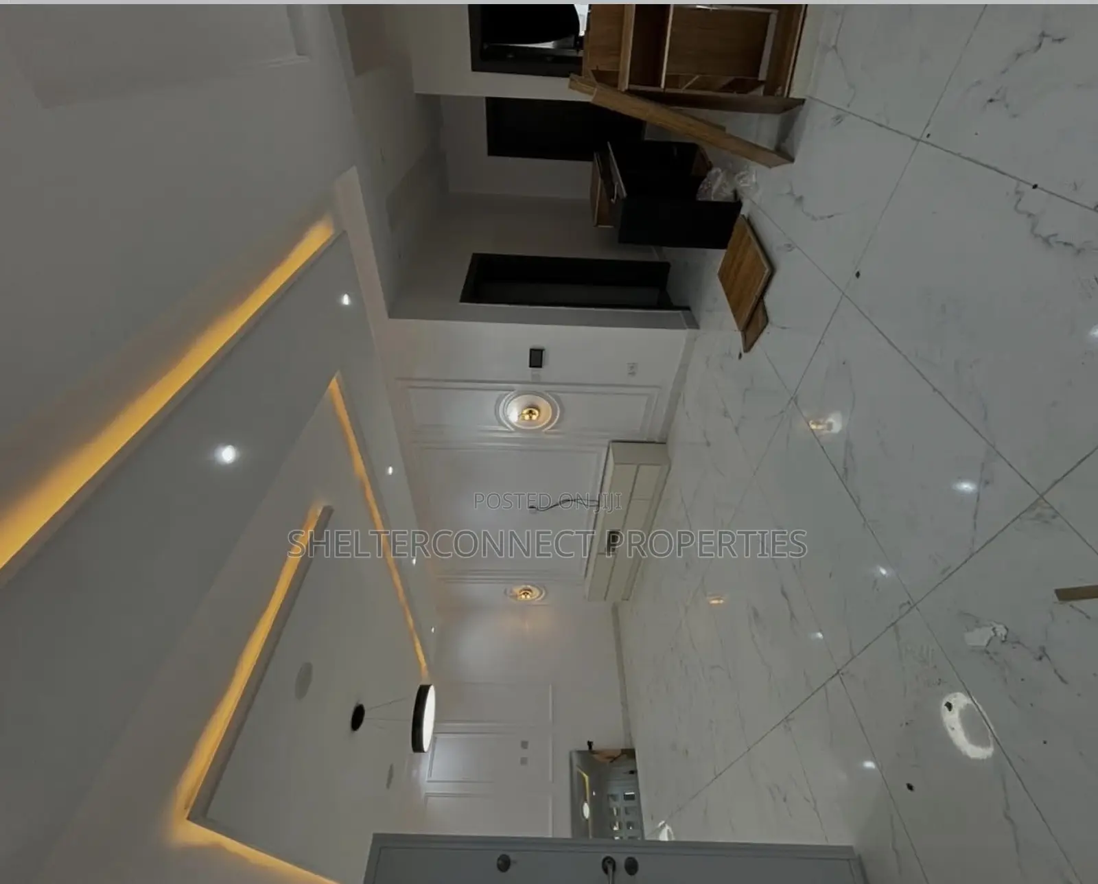 4bdrm Maisonette in Lekki Phase 1 for rent