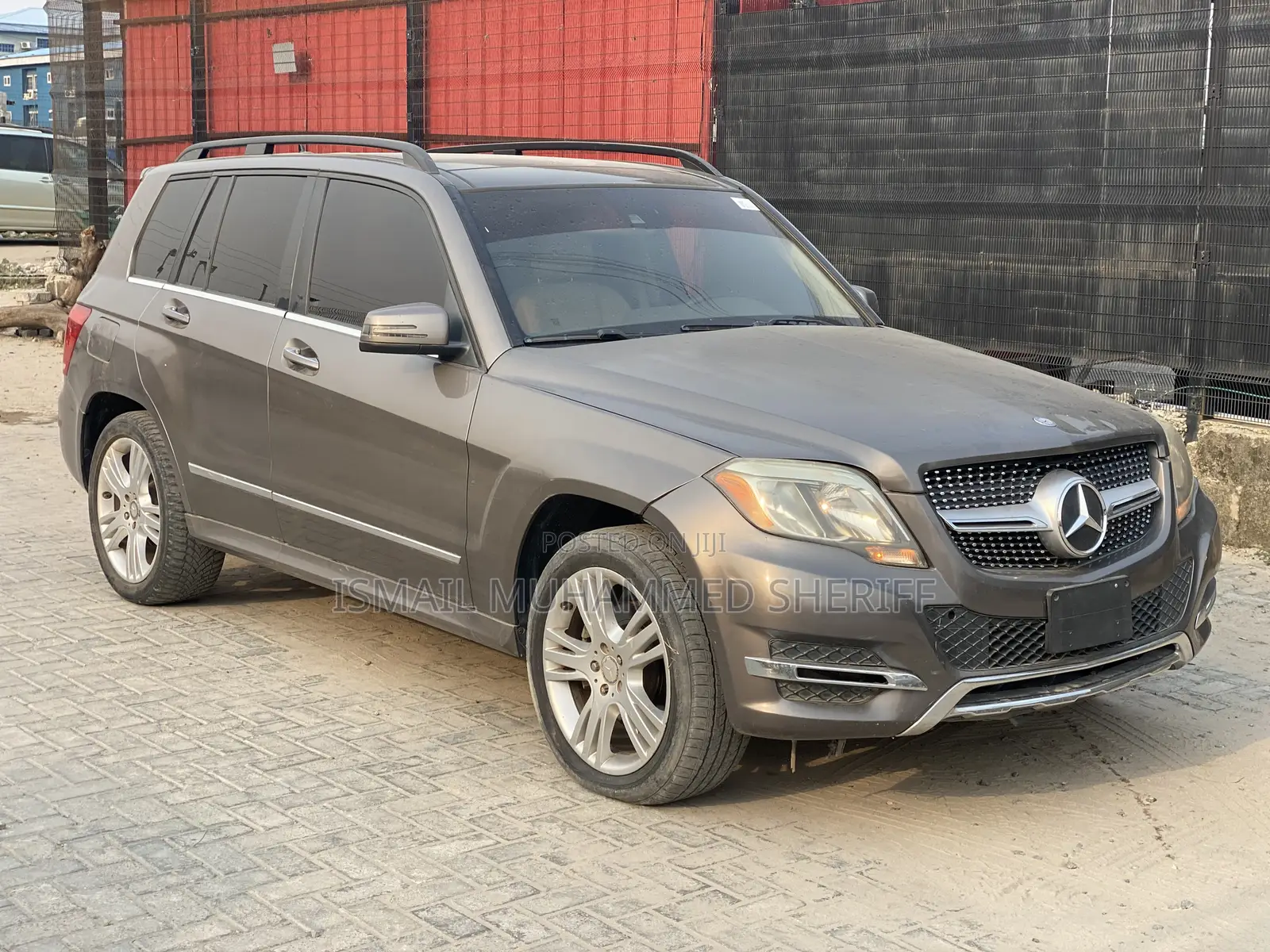Mercedes-Benz GLK-Class Base GLK 350 4dr AWD 4MATIC (3.5L 6cyl 7A) 2015 Gray