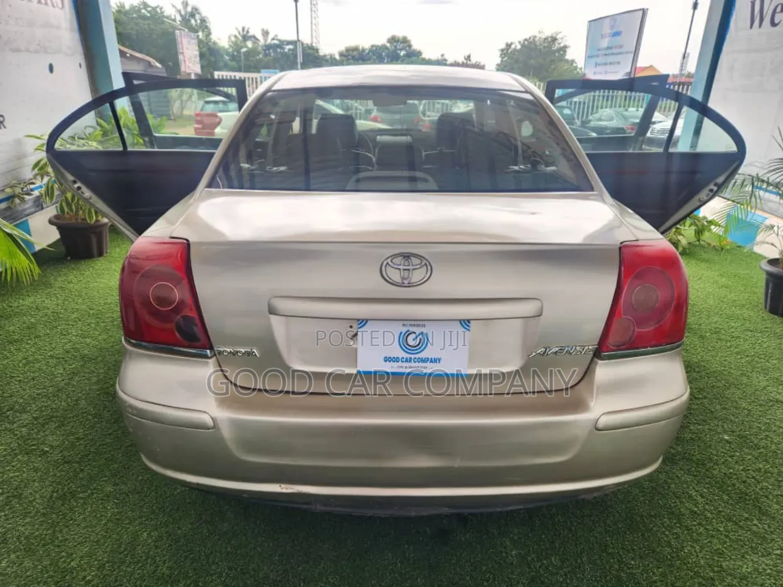 Toyota Avensis 2003 Gold