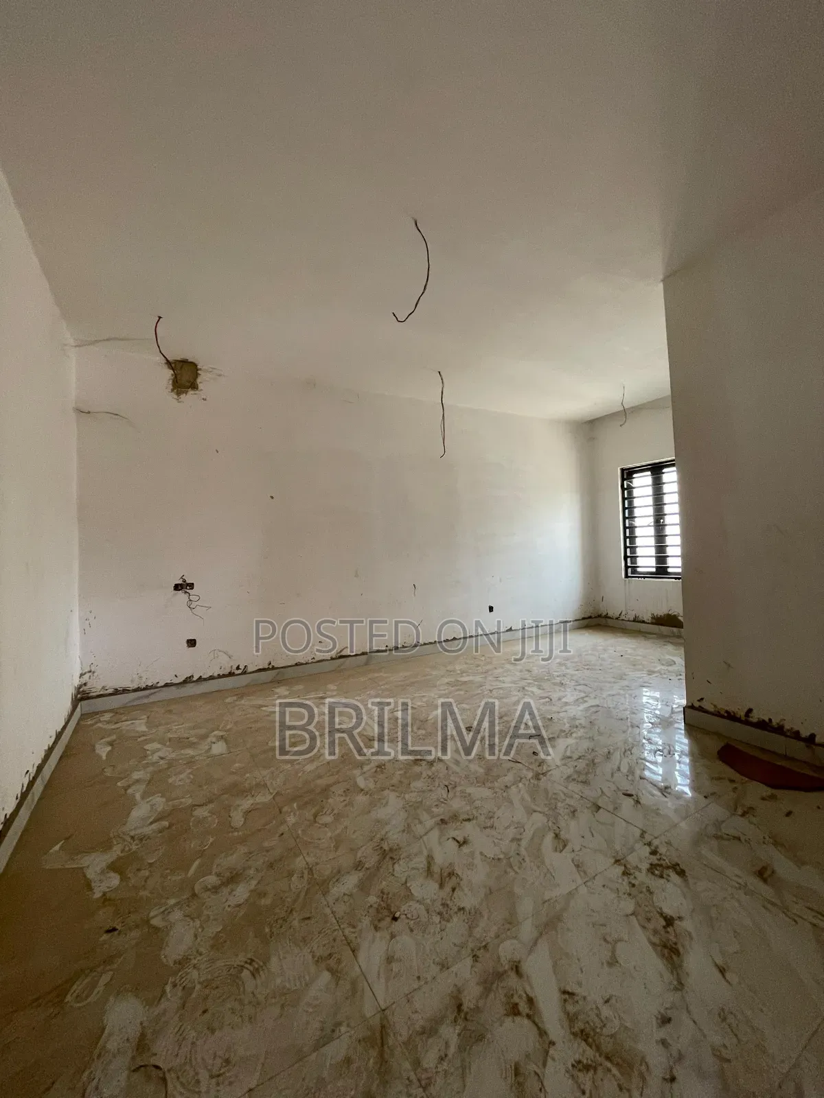 5bdrm Duplex in Kado for sale