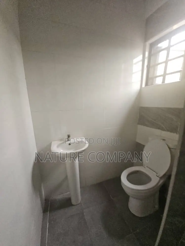 4bdrm Duplex in Magodo Isheri for sale