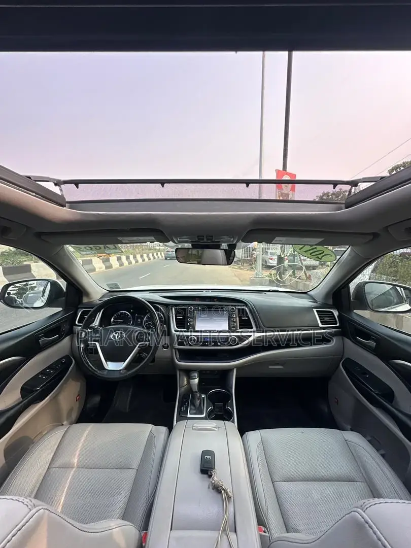 Toyota Highlander Limited 4x2 V6 (3.5L 6cyl 8A) 2017 White