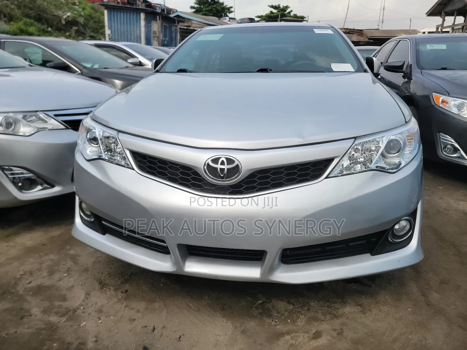 Toyota Camry SE 4dr Sedan (2.5L 4cyl 6A) 2013 Silver