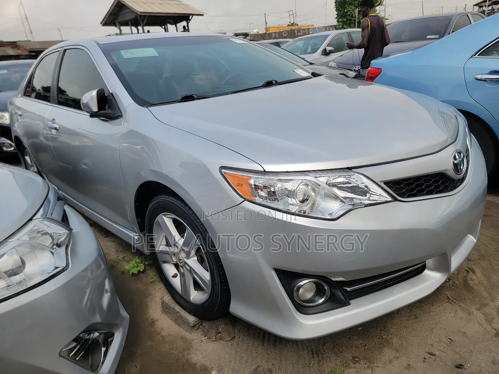 Toyota Camry SE 4dr Sedan (2.5L 4cyl 6A) 2013 Silver