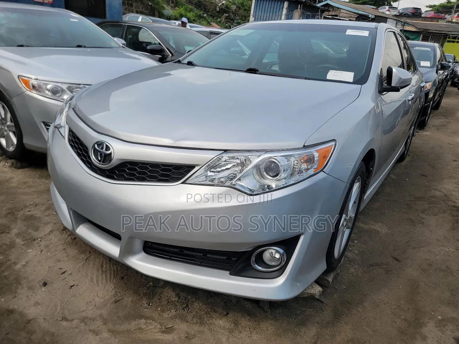 Toyota Camry SE 4dr Sedan (2.5L 4cyl 6A) 2013 Silver