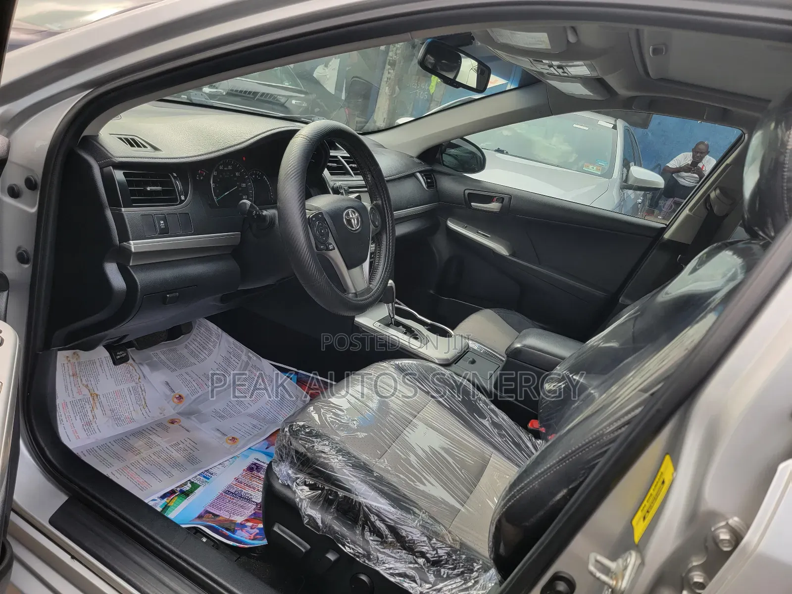 Toyota Camry SE 4dr Sedan (2.5L 4cyl 6A) 2013 Silver