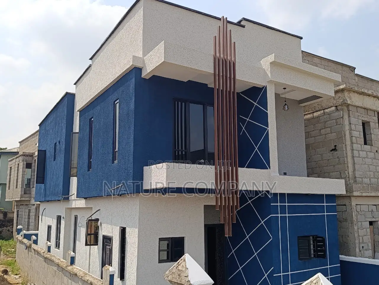 4bdrm Duplex in Before Channels Tv, Isheri North for sale