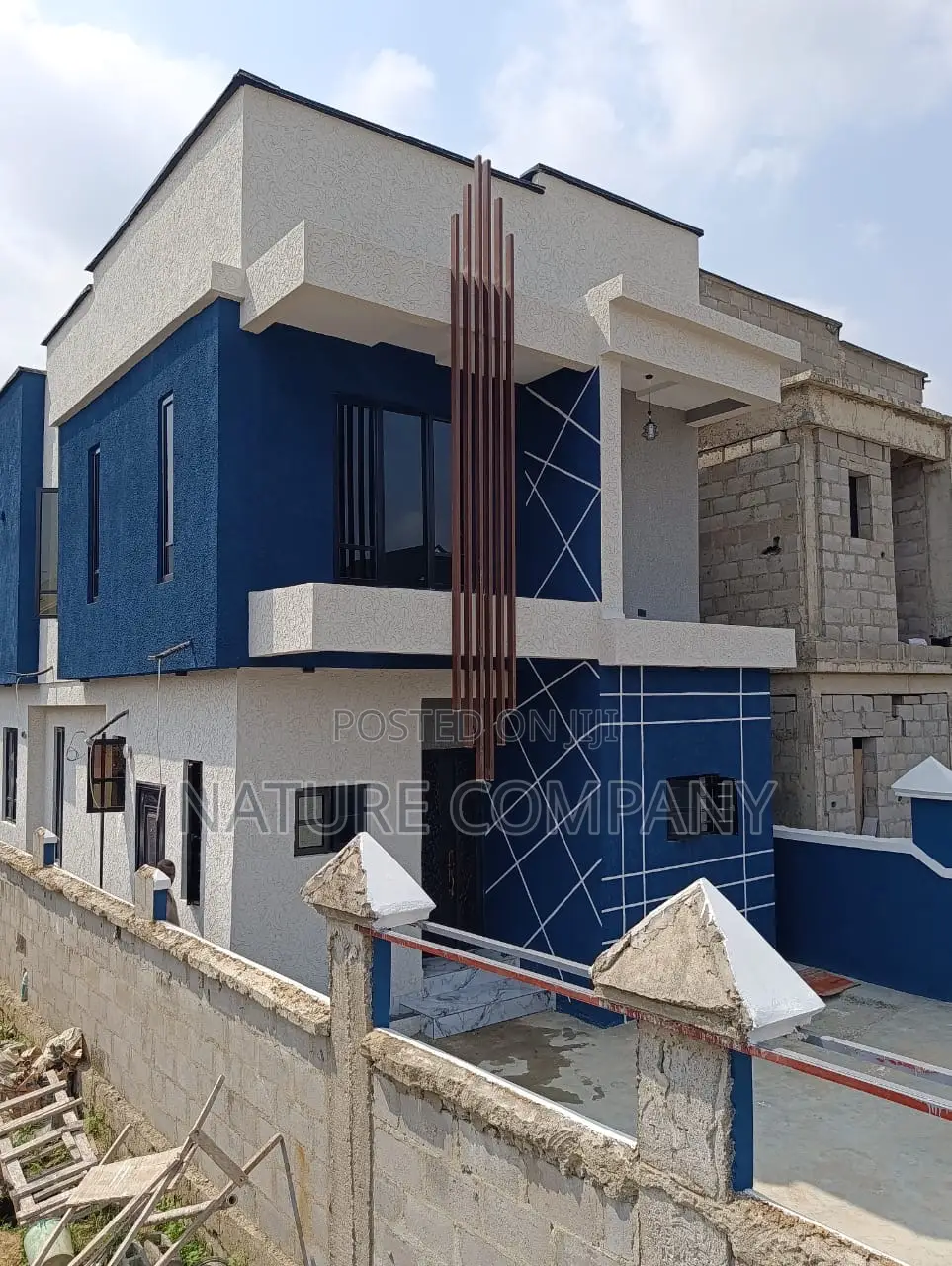 4bdrm Duplex in Before Channels Tv, Isheri North for sale