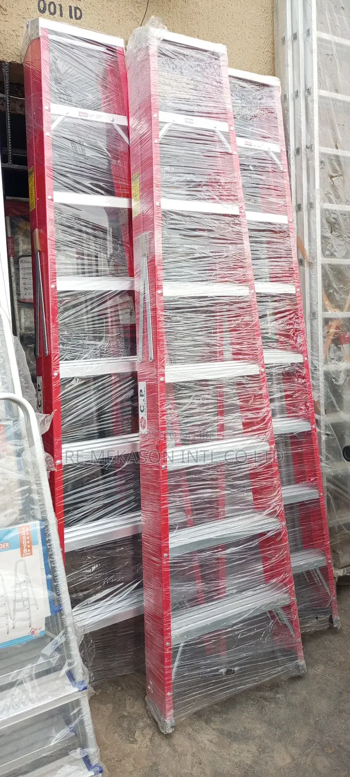Heavy Duty 8ft Double Sided Fibreglass Step Ladder