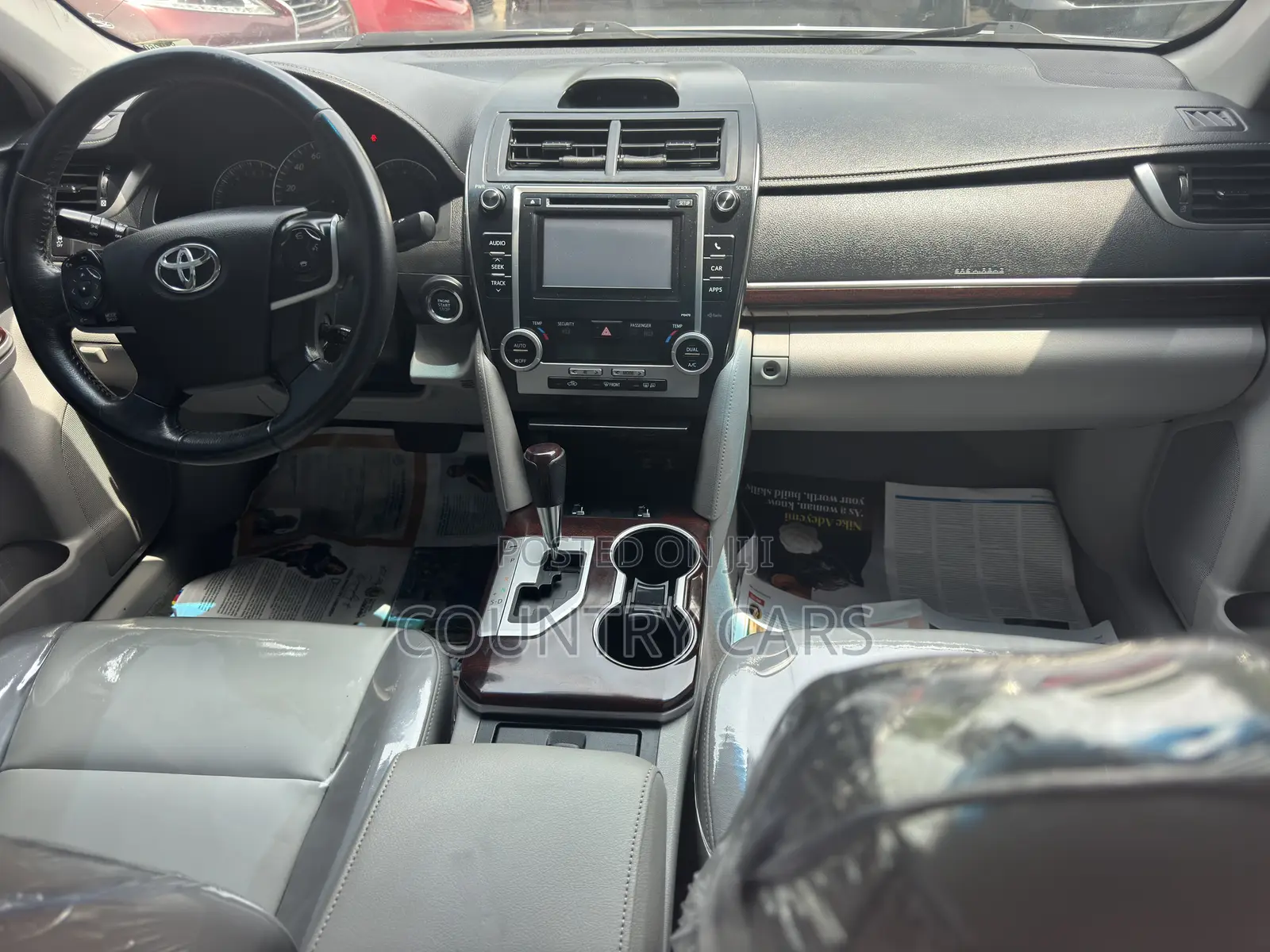 Toyota Camry XLE 4dr Sedan (2.5L 4cyl 6A) 2014 Silver